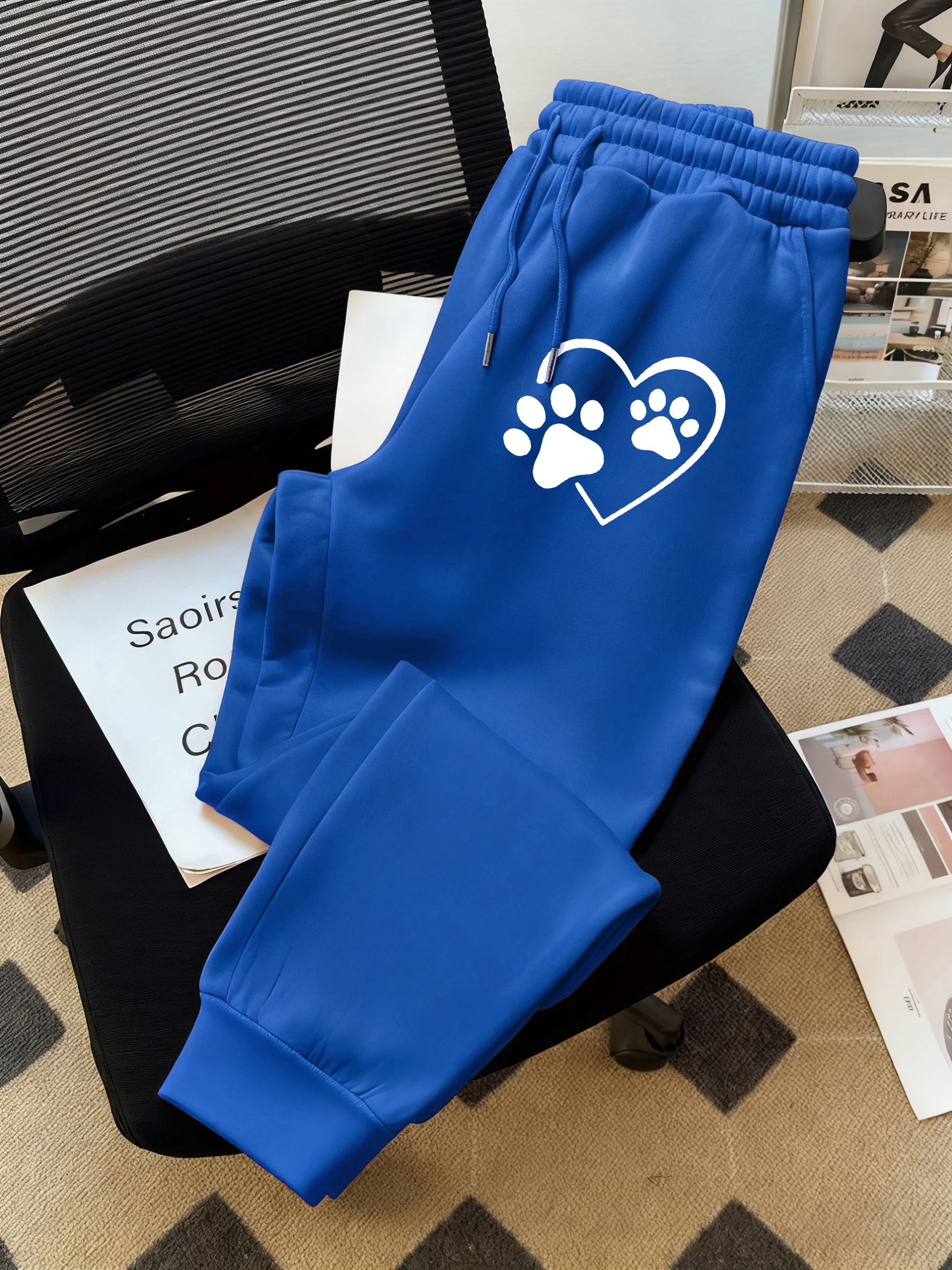 

Мужские брюки со следами в форме сердца, модные флисовые осенние брюки, универсальные спортивные штаны на шнурке, мужские мягкие брюки в стиле хип-хоп