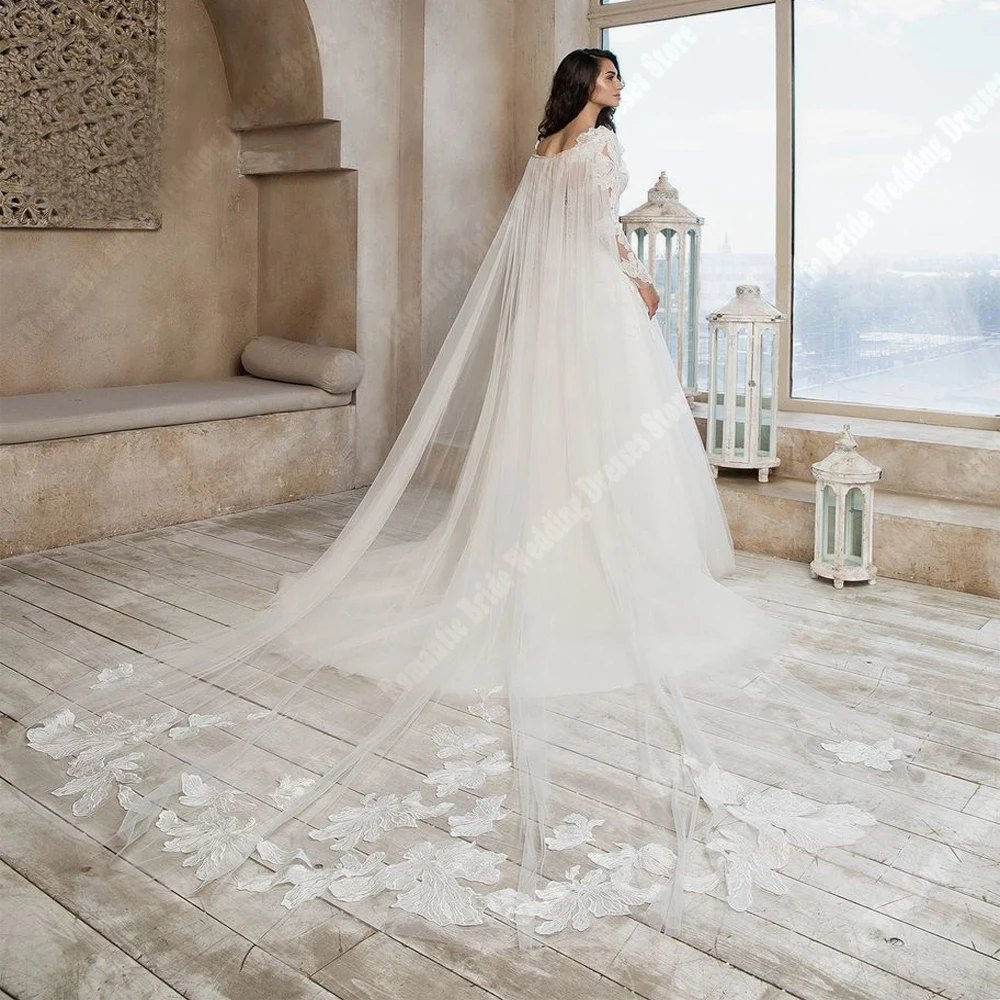 Eleganckie suknie ślubne damskie z koronkowym kwiatowym nadrukiem, dekolt w serduszko, koronkowy kwiatowy nadruk, długość do ziemi, księżniczka, suknie ślubne szyte na miarę.