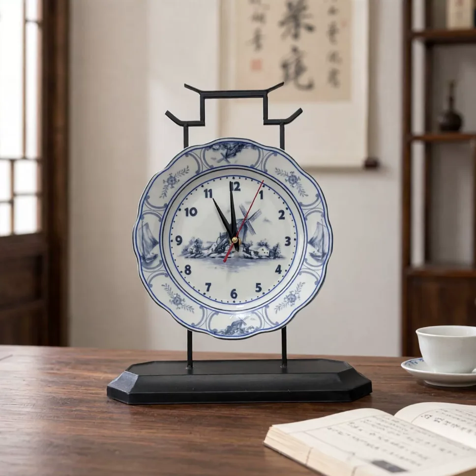 Retro style blue and white porcelain plate, silent ceramic clock, decorative clock, new Chinese style decoration, home and livin
