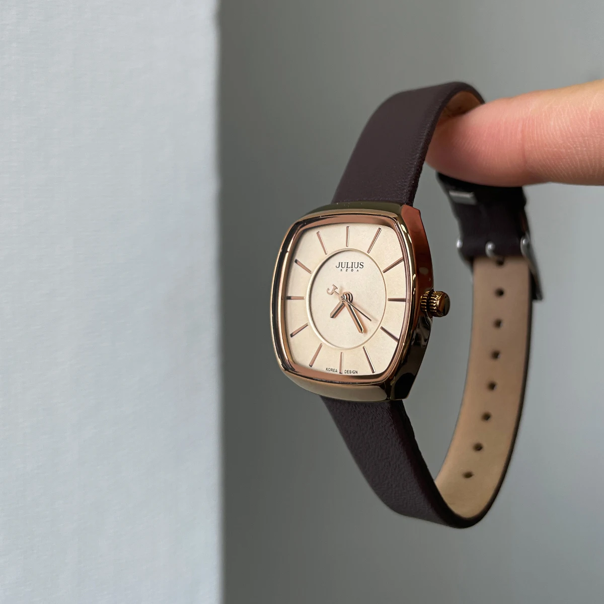 High-end Selected Watches, Small Square Brown Gold Women's Watches, New 2025 Style, Sophisticated Women's Watches, Gold