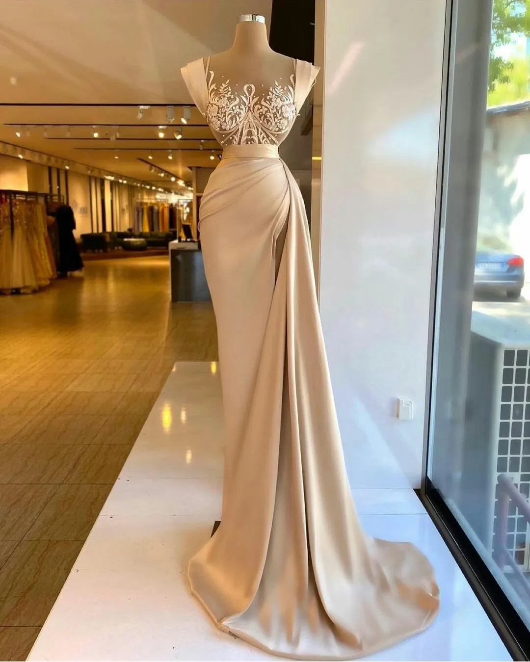 Vestido de noche sin mangas de sirena champán para mujer, vestido de fiesta Formal con cuentas, apliques de abertura alta