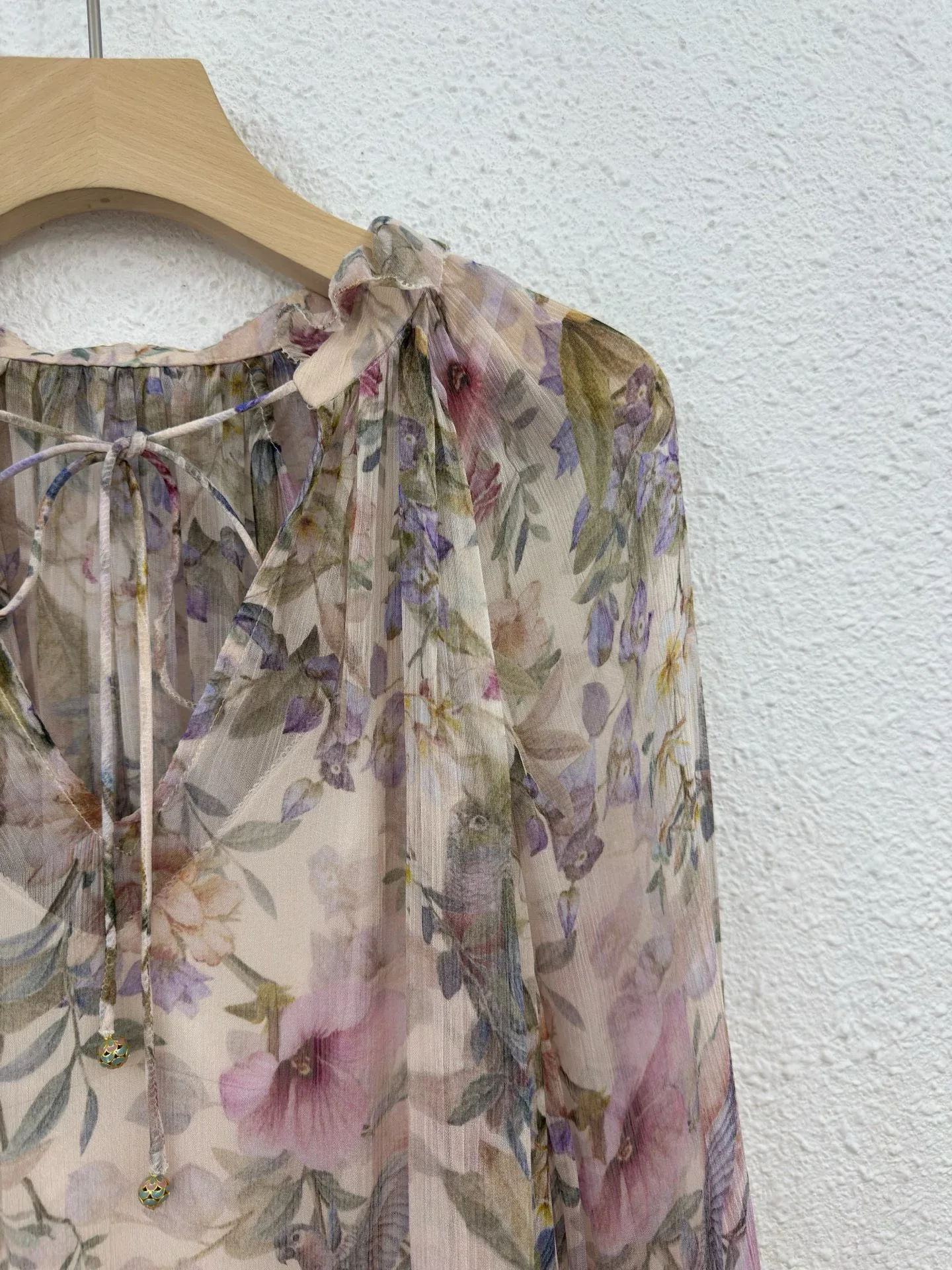 

Spring Luxury Women V-Neck Floral Printing Long Sleeve Tops High Quality Bohemian Elegant Vintage Chic Beach Style Sweet Blouse