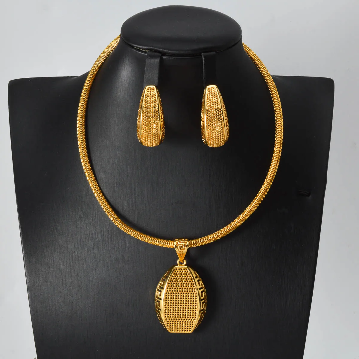 18K Gold Plated Women Jewelry Set 3 Styles Geometric Hollow Pendant Necklace Earring Dubai African Bridal Party Accessory Gift