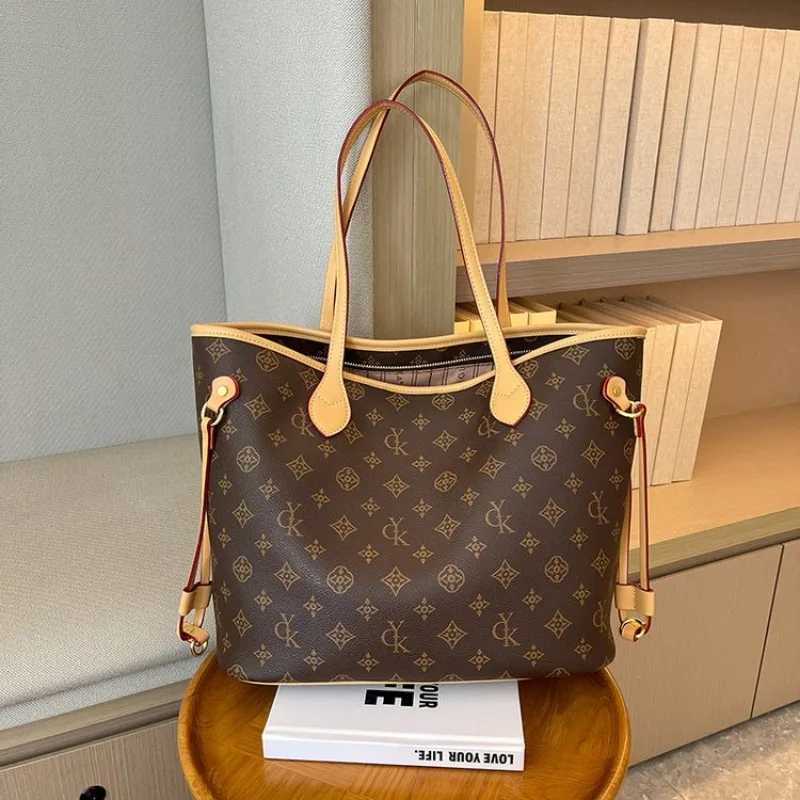 women's-versatile-handbag-practical-design-for-daily-errands-and-routine-tasks-functional-stylish-diaper-bags