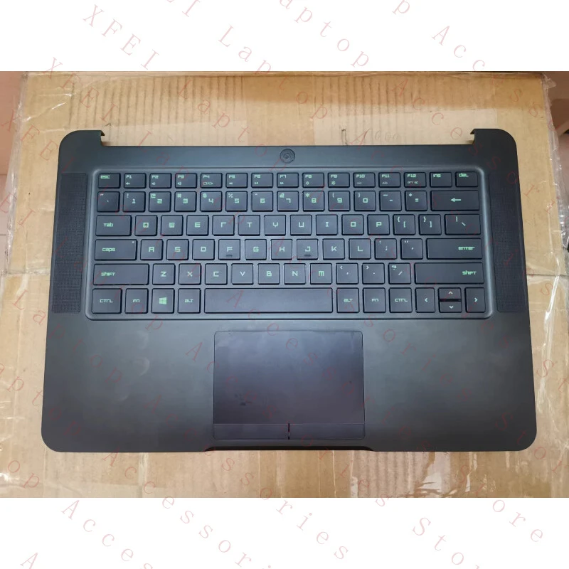 

Подставка для рук с американской клавиатурой и тачпадом для Razer Blade RZ09 01161E30