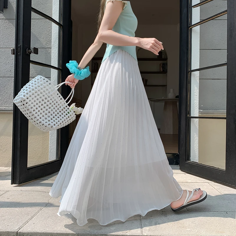 

Белая плиссированная юбка из шифона с пайетками, женская летняя, с высокой талией, стройнящая, скрывающая бедра, драпированная, А-силуэт, длинная юбка-солнце