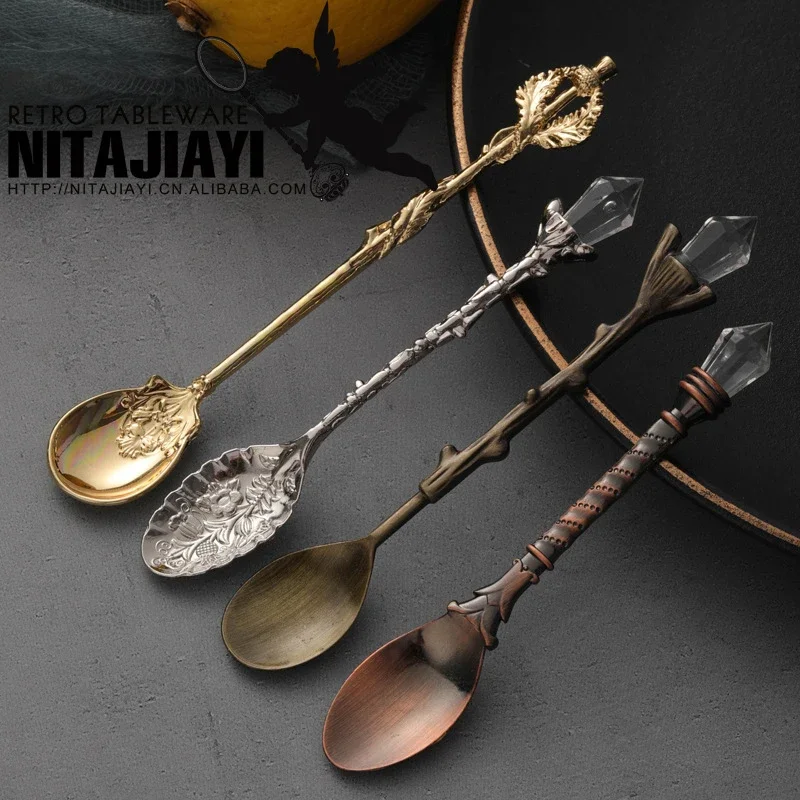 6pcs Vintage Spoons Fork Cutlery Set Mini Royal Style Metal Gold Carved Teaspoon Coffee Snacks Fruit Dessert Fork Kitchen Tool