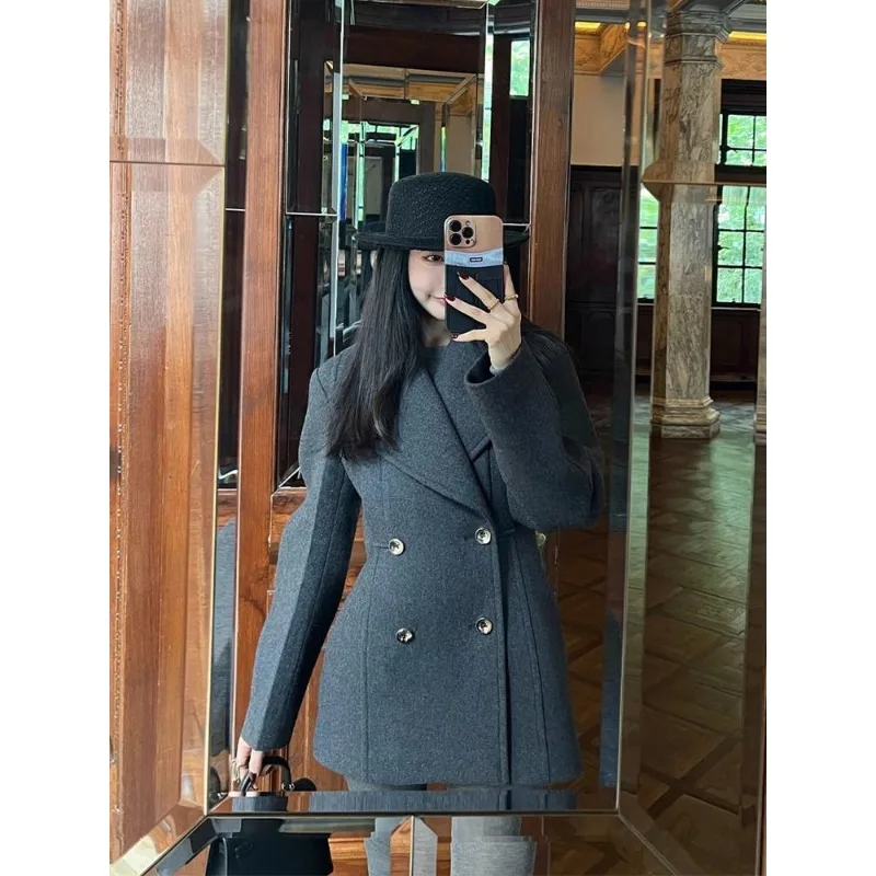 

Retro Lapel Hourglass Waist Suit Woolen Jacket Women's 2025 Winter New High-end Double-breasted Woolen Coat