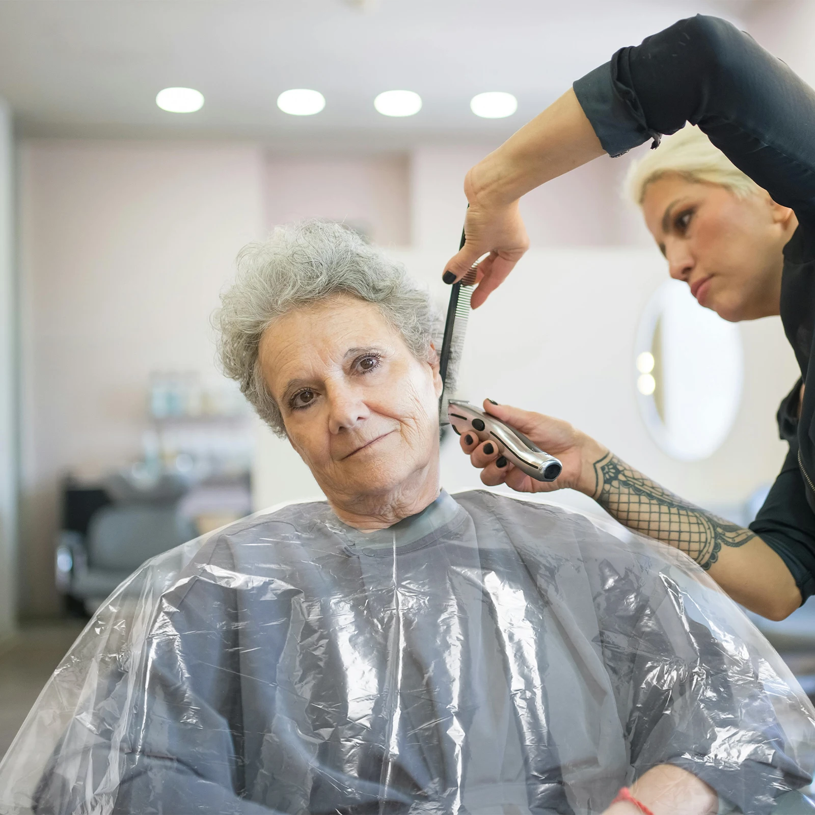 

70 pcs Disposable Hair Dye Capes Transparent Heart-Shaped Waterproof For Adults Home Salon Use Hair Coloring Shawls Beauty