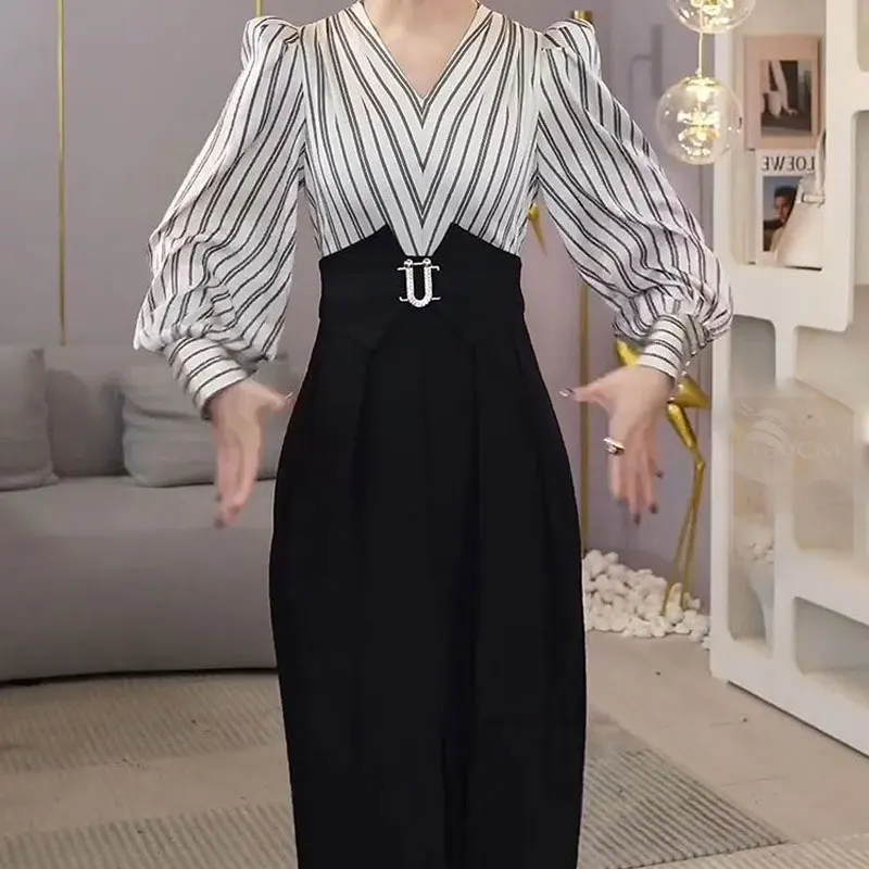 Office Lady Striped Spliced A-Line Waist Dresses Spring Autumn Elegant V-Neck Fake Two Pieces Female Stylish Pleated Midi Dress