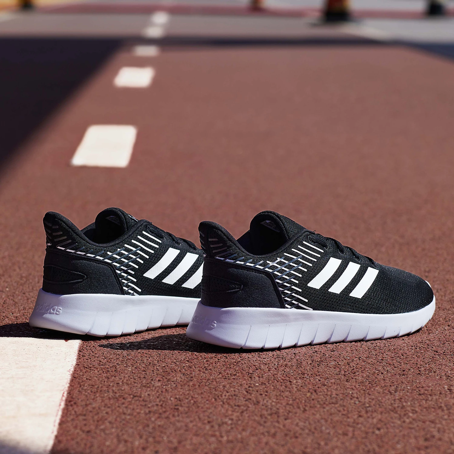 حذاء الجري الشبكي الرياضي الأصلي للجنسين من Adidas F36331 #4