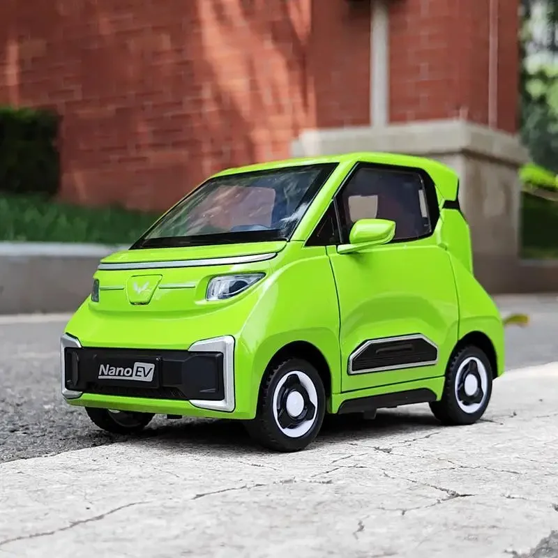 Wuling Nano EV-Simulate Alloy Car Model, Mini Car Decorations, SGMW Micromodel, Adults and Children Gift, Sound Light, 1: 18