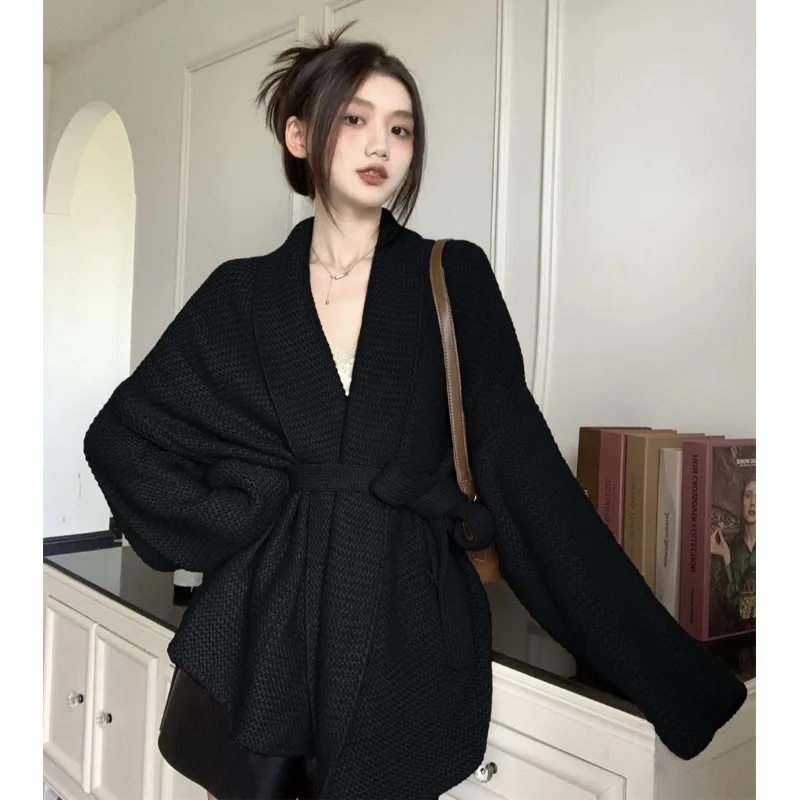 우아한 브이넥 오버사이즈 스웨터 코트 여성용 봄 가을 레이지 스타일 루즈 벨티드 웨이스트 슬리밍 니트 탑