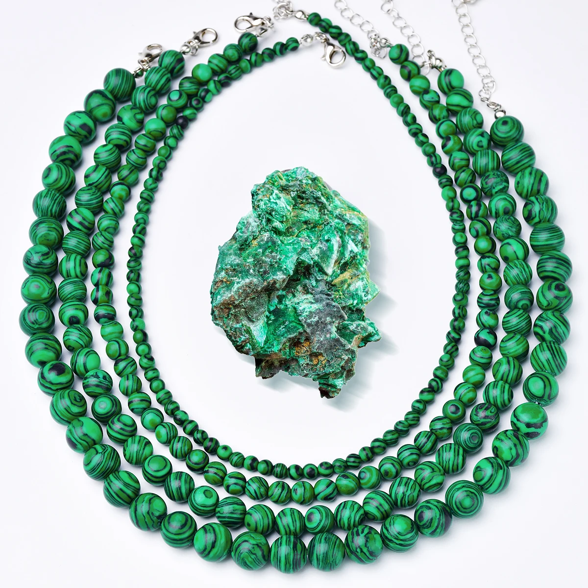 Yumfeel 4-10mm Green Malachite Round Handmade Beaded Necklace Boho Fashion Short Choker Vacation Decor for Women