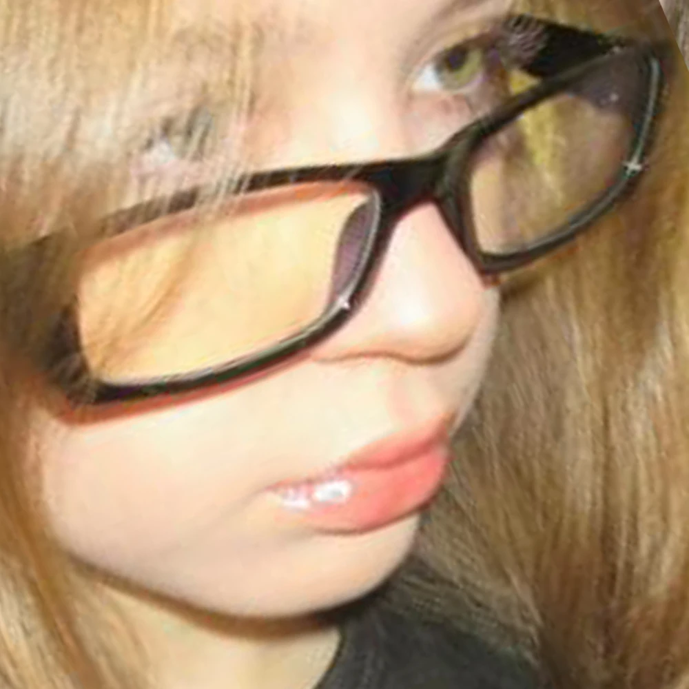 نظارات يابانية بإطار مربع صغير للنساء الكوريات نظارات هاراجوكو الرجعية نظارات قراءة شفافة نظارات حجب الضوء الأزرق