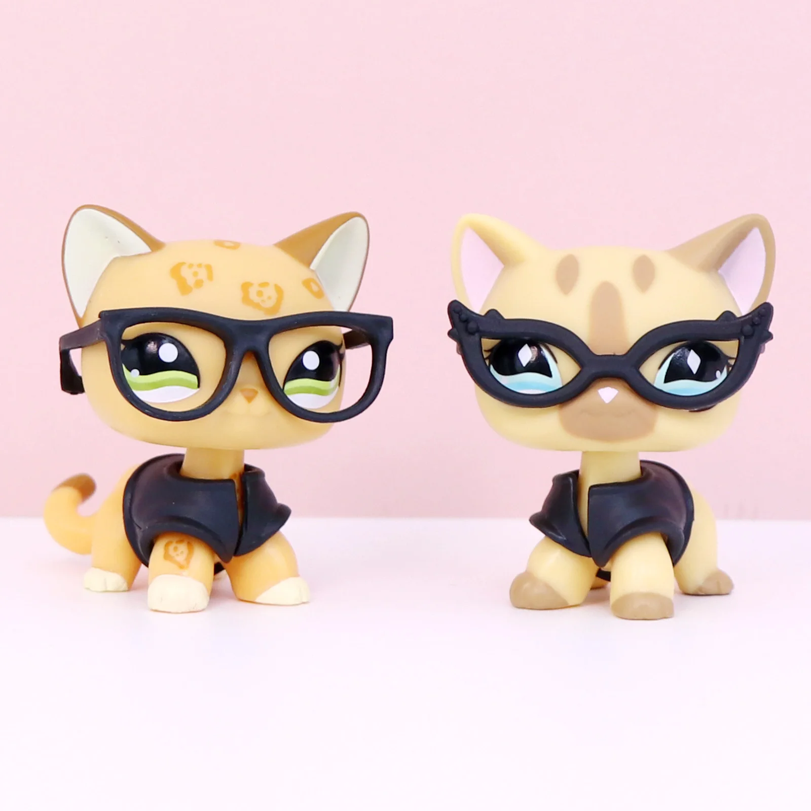

2 pcs Minilpsshop Shop Bobble Head Toys Shorthair Cat #886 With Blue Eyes And Chocolate #1120 With Green Eyes for lps