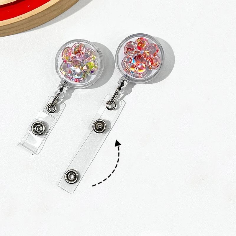 لطيف شفاف ثلاثية الأبعاد القط باو شارة بكرة للنساء قابل للسحب عامل حامل بطاقات التعريف الشخصية ممرضة اسم العلامة شارة حامل مكافحة فقدان كليب