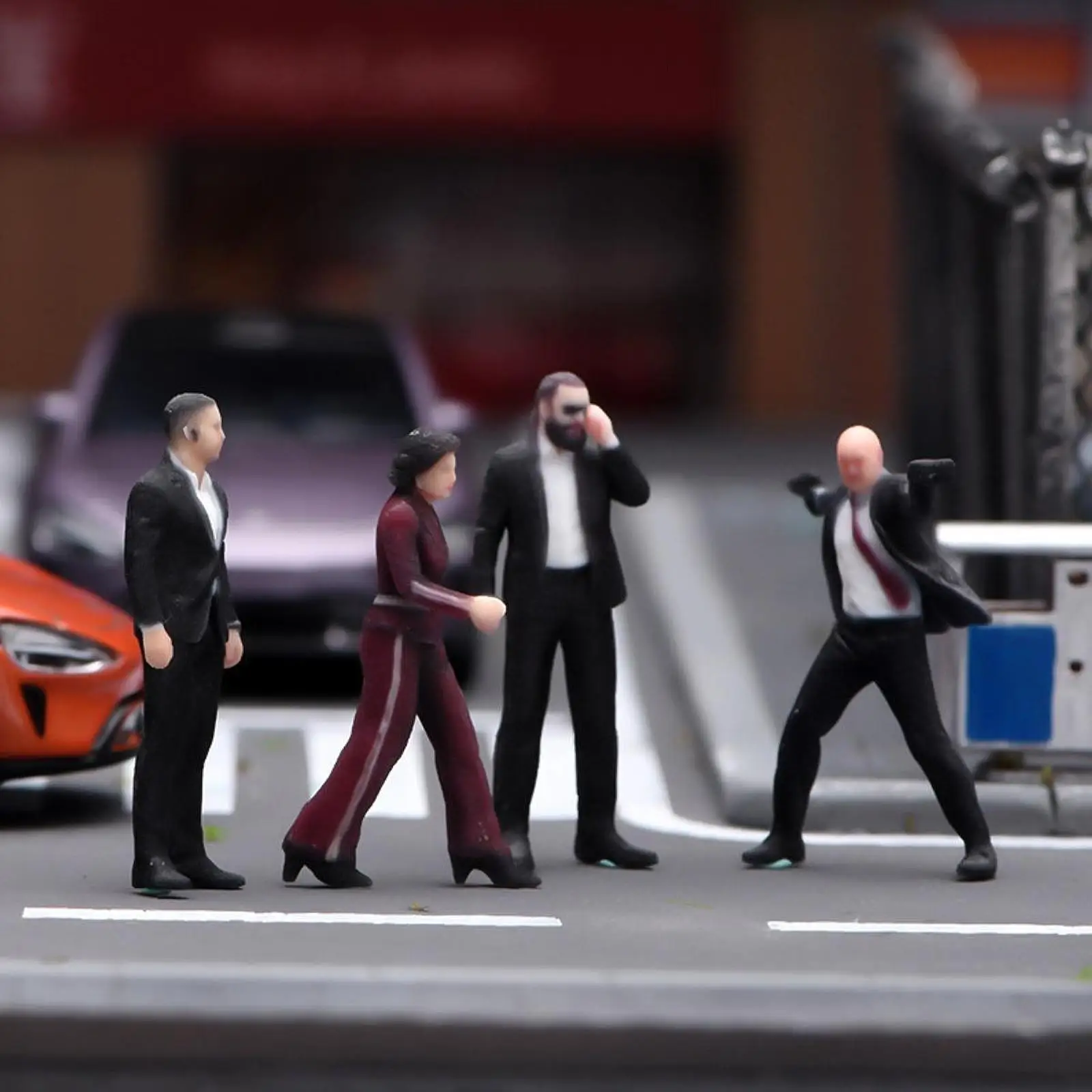 4Pcs 1/64 Bodyguard Figures Photo Props Layout Decoration Fashion DIY Projects Dioramas Painted Resin Figurines Miniature Scene