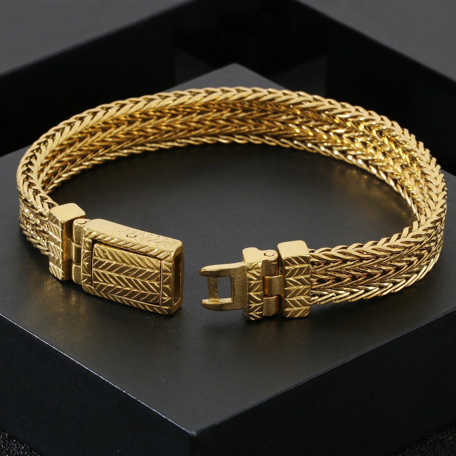 Stainless Steel Dragon Bone Chain Bracelet for Men Punk Charm Plug Clasp Strong Bracelet Gold Color Heavy Biker Jewelry