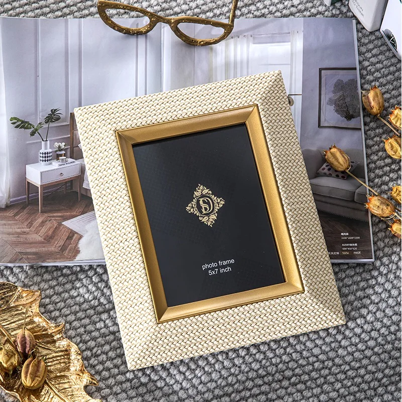 Light luxury Leather Covered Metal Picture Frame Office Study Room Sample Room Bedroom Porch Decoration Birthday Party Gift