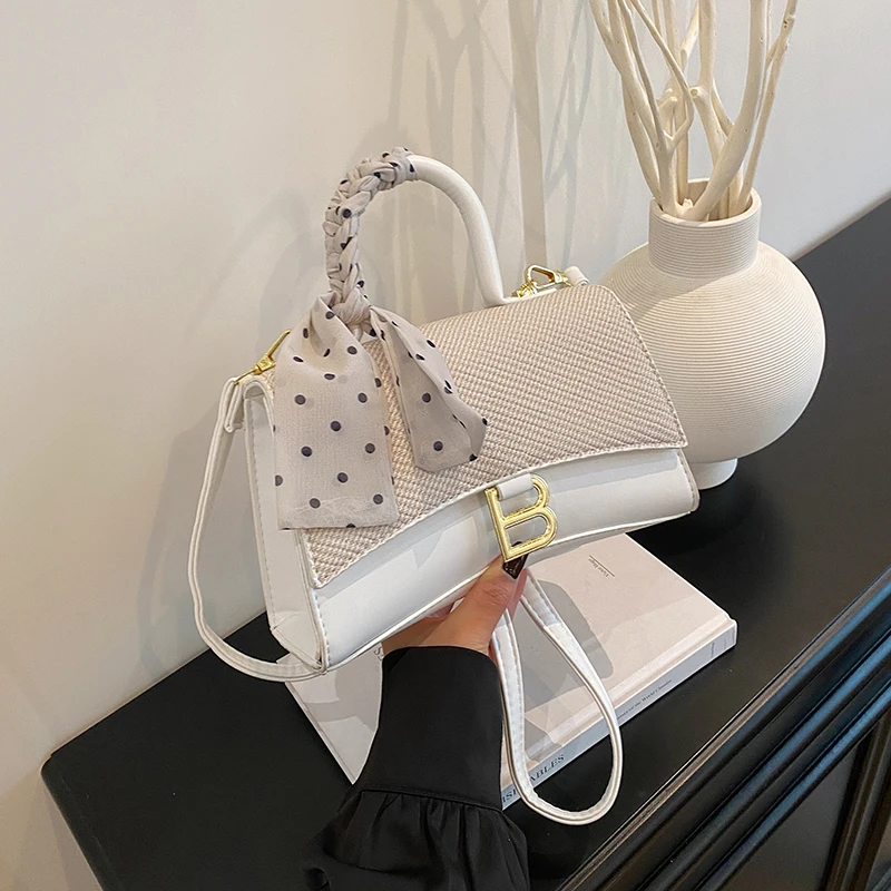 

Casual Sporty Shoulder Bag for Women Daily Office with PU Material Water-resistant Design Multiple Compartments Adjustable Strap