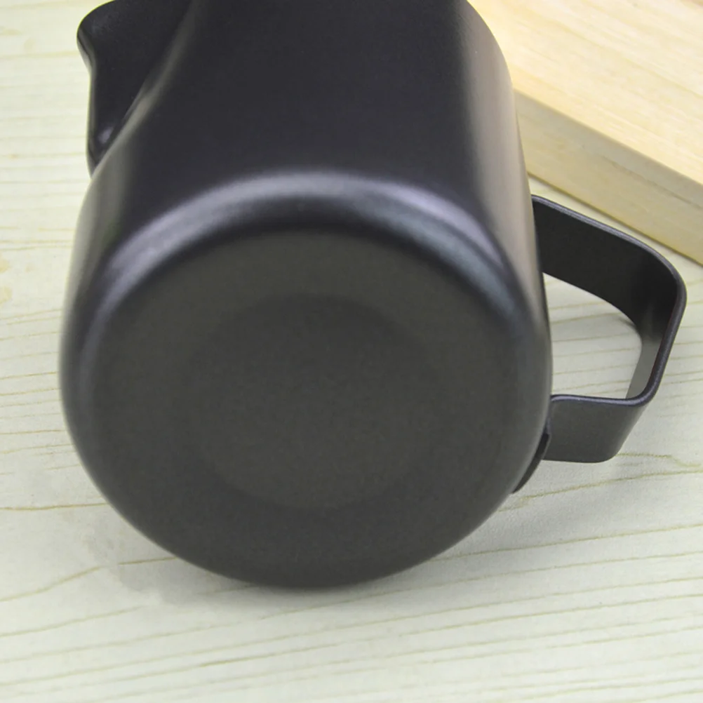 

600ml Milk Frothing Pitcher Stainless Steel Creamer Coffee Art Making Cups for Macchiato Cappuccino Latte