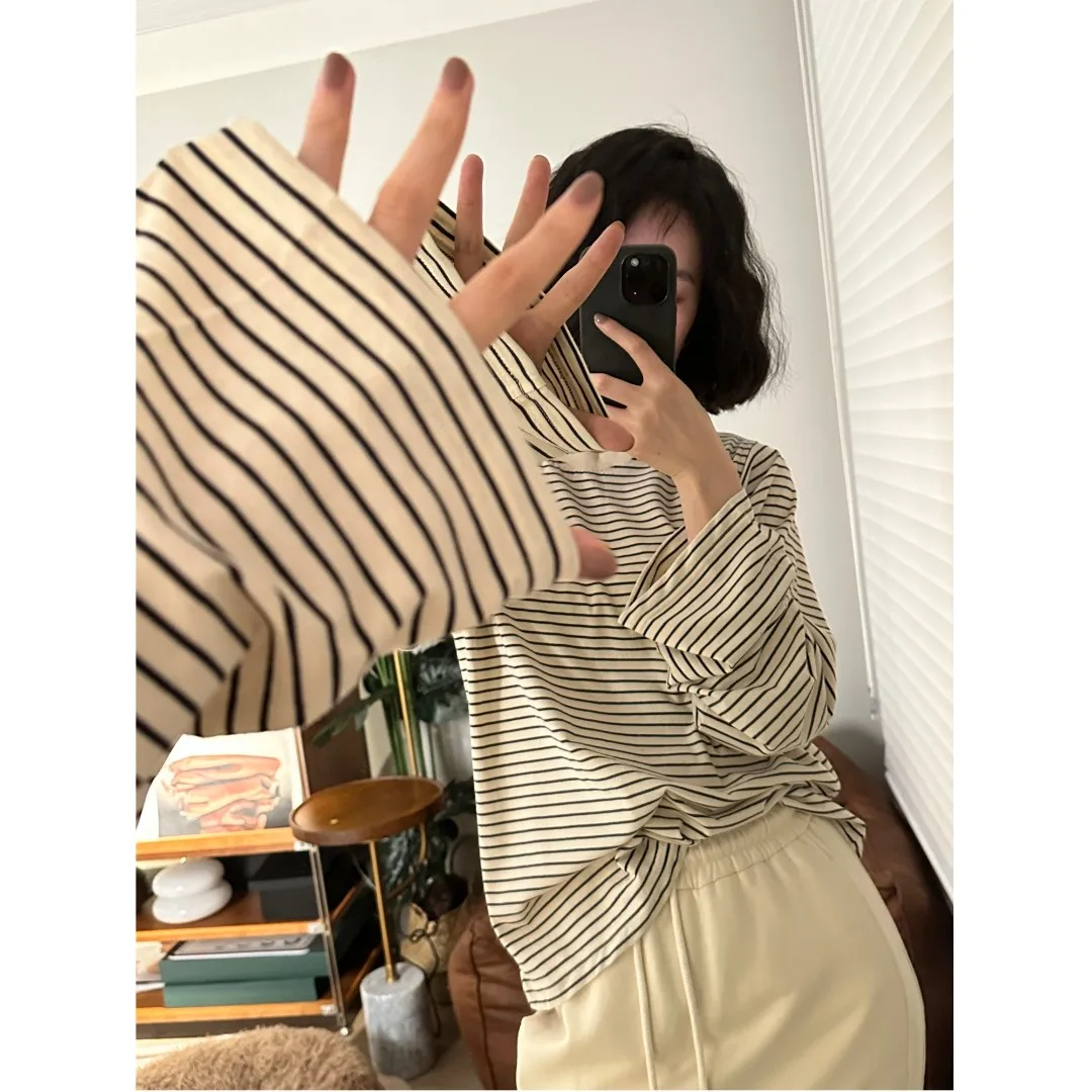 

Женская футболка Hua Ji Yan Long с длинным рукавом, в полоску, с цветными блоками, круглым вырезом, свободного кроя, для повседневной носки, модная, осень 2025