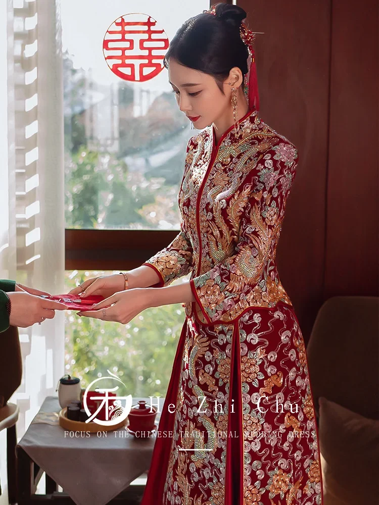 

Vintage Dragon and Phoenix Embroidery Wedding Dress Velour Cheongsam Chinese Style Marriage Set Bride Costume Toast Clothing