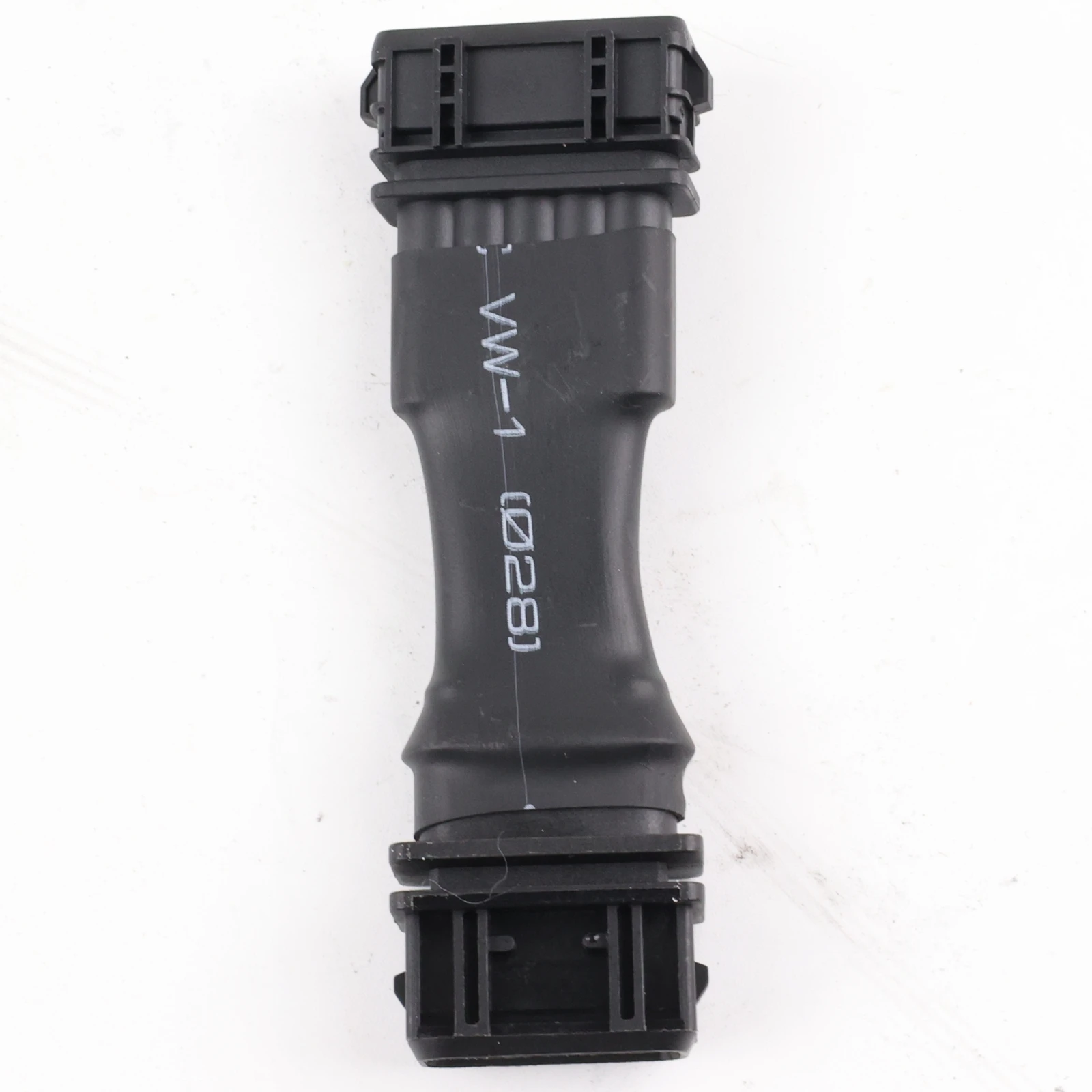 The 4-to-5 turns coil conversion belt of the automotive ignition system is suitable for Audi, Volkswagen B5, A4 and Passat.