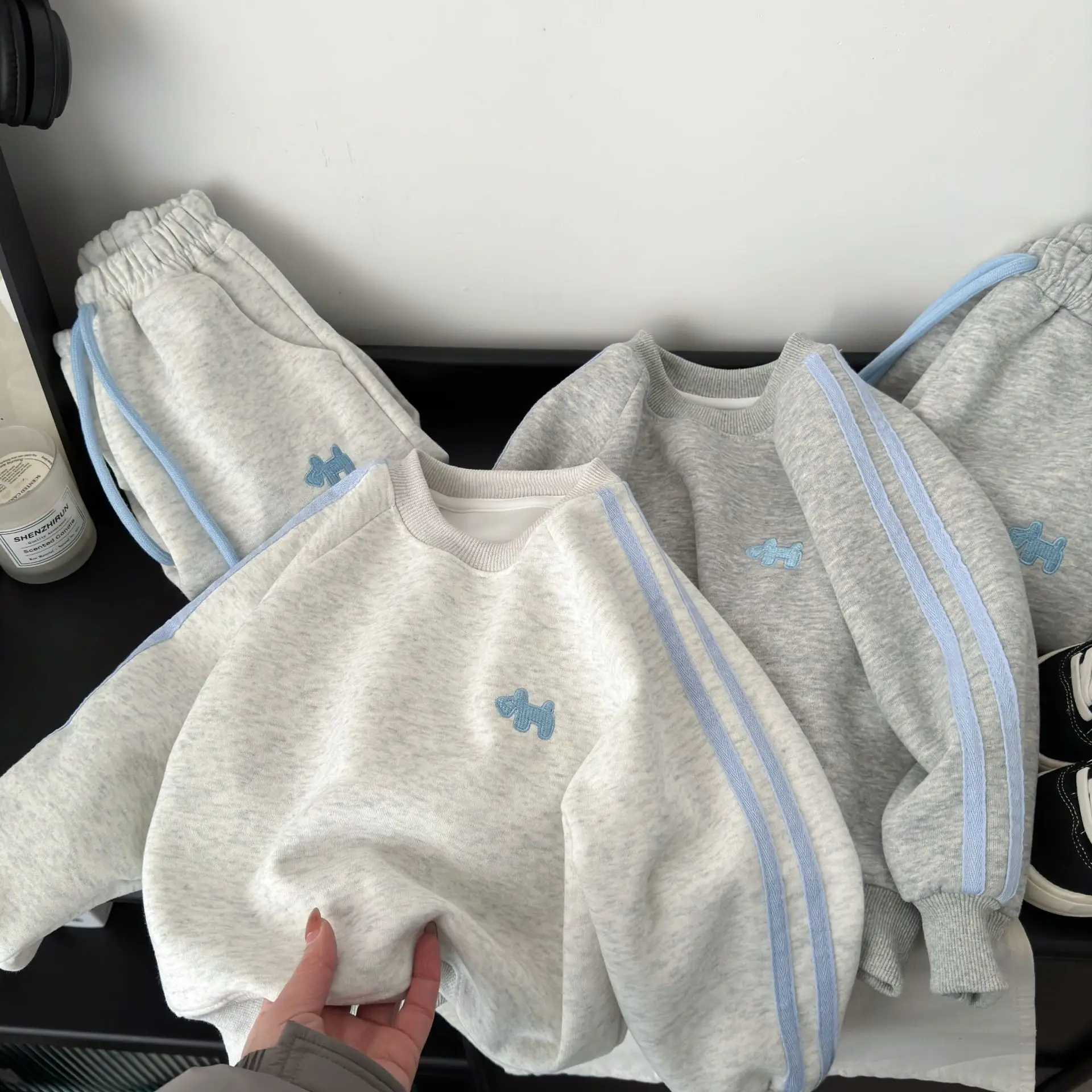 Bellbell 1-6 Jahre Jungen Zweiteiler-Set 2026 Herbst Säugling Baby Jungen Cartoon-Print Sweatshirts Trainingsanzüge Kinder Jungen Jogginghose Outfit – Detail 6
