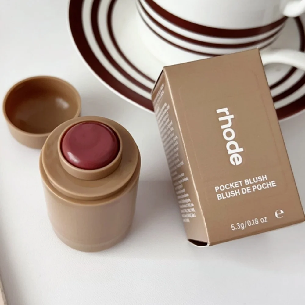 Rhode 2 en 1, Maquillaje Cosmético en Barra, Barra de Colorete de Bolsillo Sleepy Girl, Barra de Colorete Facial Duradera, Brillo Labial Hidratante