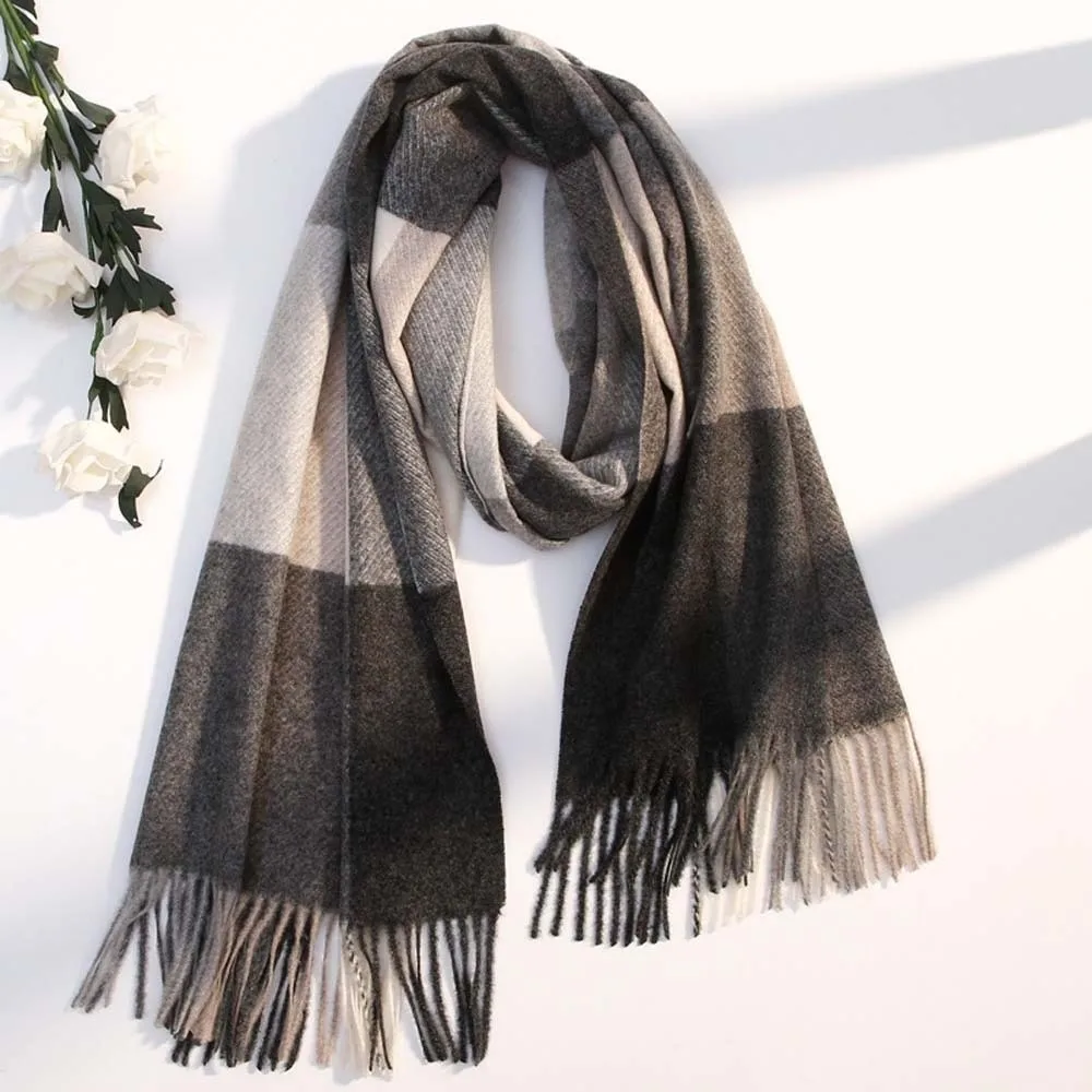 Gifts Wool Classic Plaid Scarf Polyester Soft Knitted Wool Scarf Korean Style Contrast Color Long Neckscarf with Tassel Couple