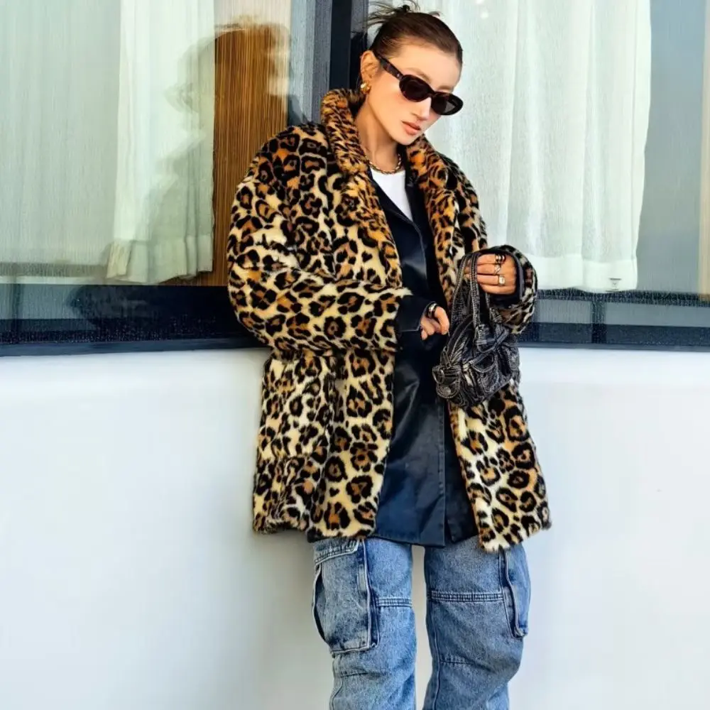 

Женская осенне-зимняя куртка с леопардовым принтом, теплая, с воротником-стойкой, в корейском стиле, свободного кроя, из искусственного меха, имитация норки