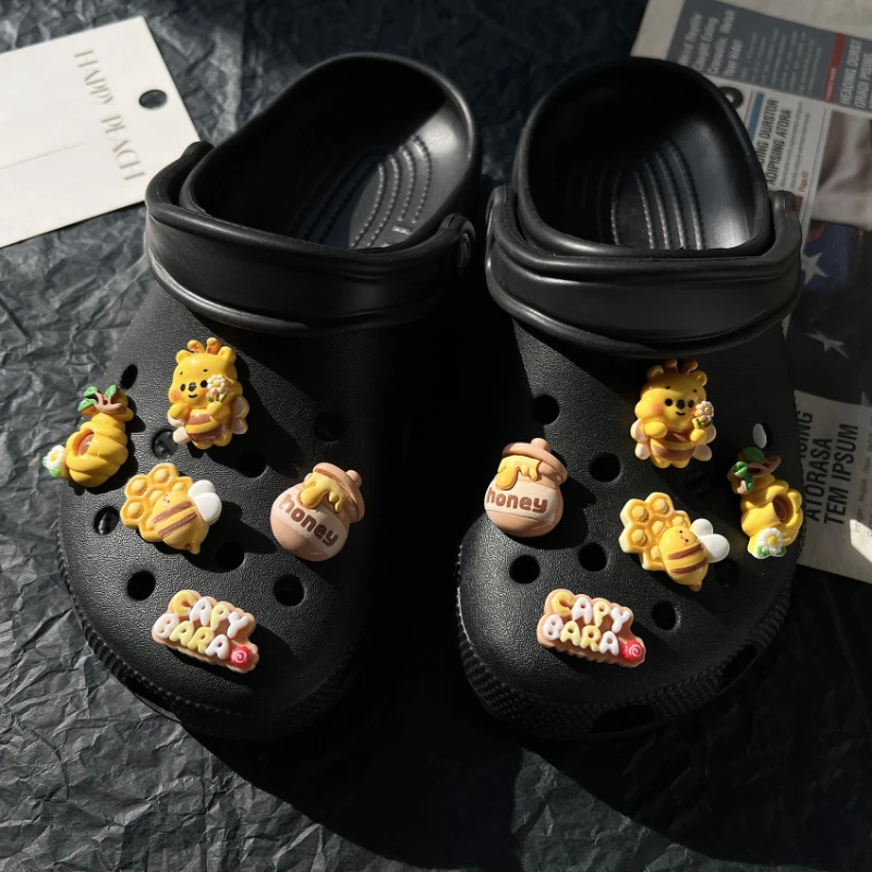 

10Pcs Set Yellow Winnie the Pooh ABS Honeypot Charms for Clogs Summer Sandals Buckle DIY Gift Shoes Accessories Cartoon Cute