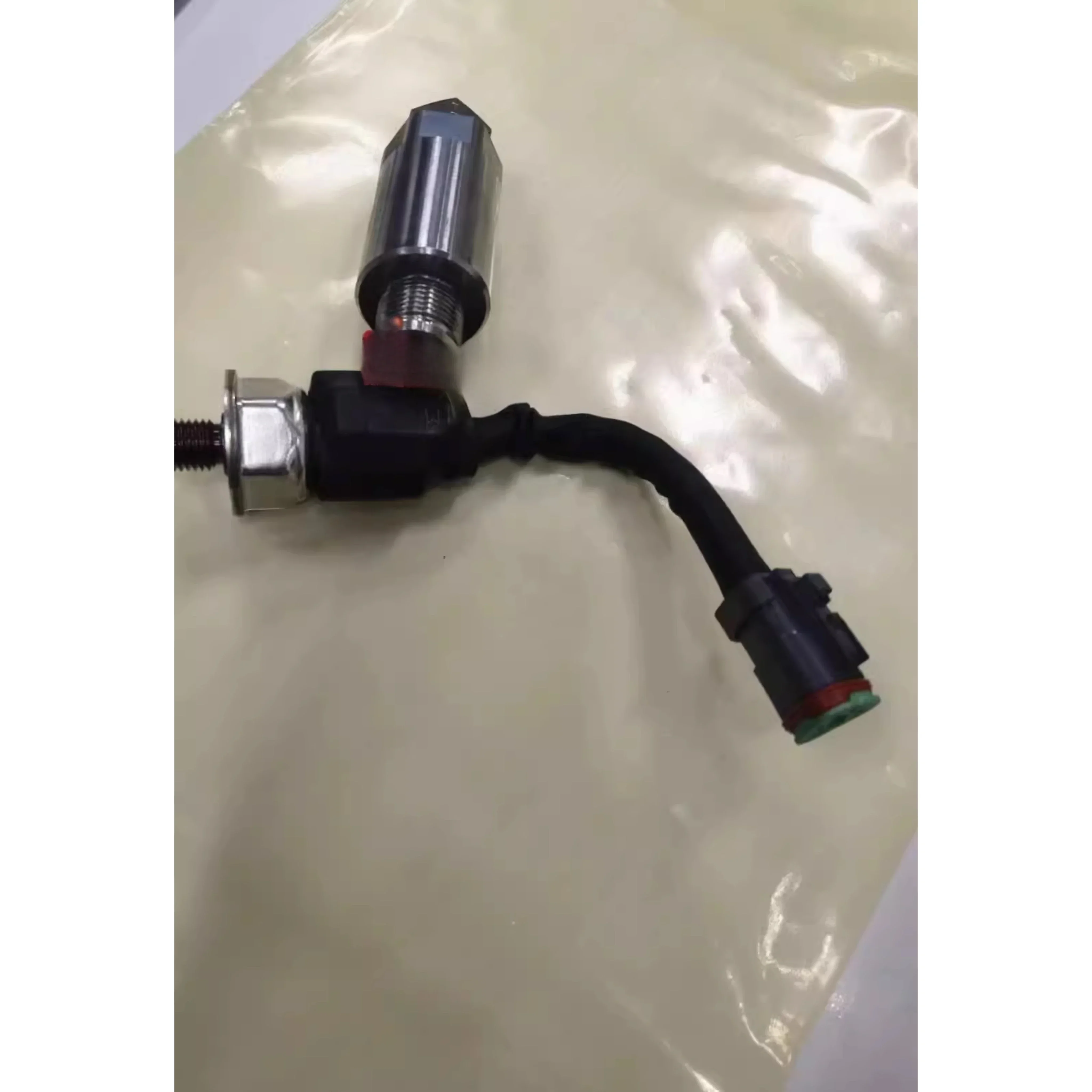 

Excavator Accessories, Main Machine Accessories 6D114E-5 Common Rail Sensor Pressure Relief Valve
