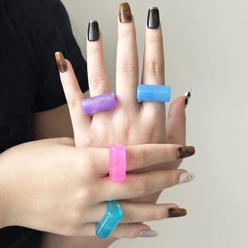 

New Colorful Bright Acrylic Geometric Ring For Women Students Unique Design Fashion Aesthetics Acrylic Personalized Chic Jewelry
