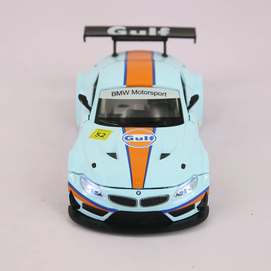 

Модель автомобиля BMW Z4 GT3 Gulf из сплава металла, масштаб 1:24, с открывающимися дверями и капотом, с имитацией звуковых и световых эффектов.