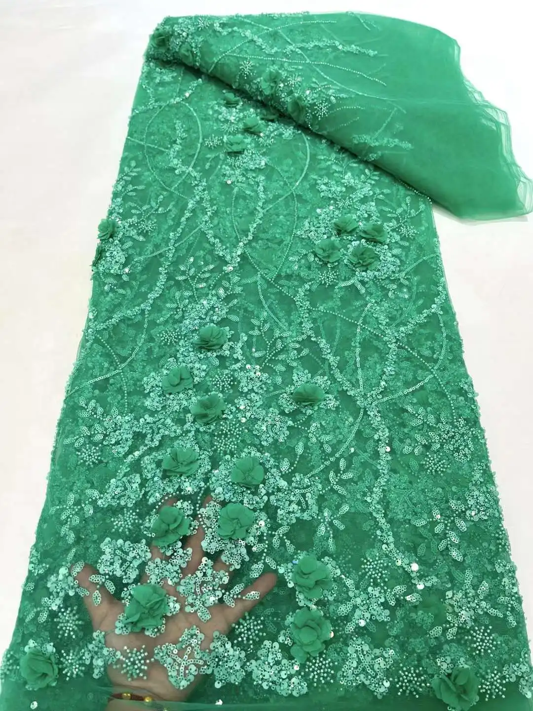 2024 High-End French Lace Embroidery Heavy Beaded Lace Fabric African Nigerian Sequin Groom Fabric For Wedding Party Dress