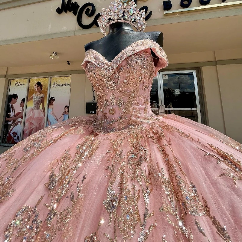 Vestidos de Quinceañera de princesa rosa y púrpura, vestido de baile con hombros descubiertos, dulce vestido de 16 cuentas, apliques dorados, encaje, 15 ° fiesta, 2024