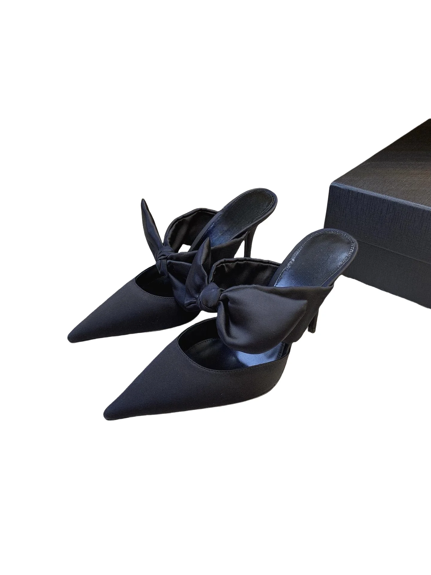 

Женские тапочки, удобная дышащая домашняя обувь, мягкий дизайн без шнуровки для женщин