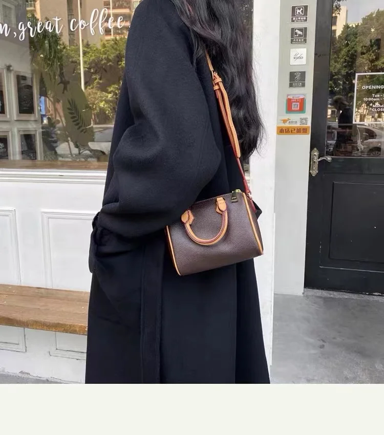 

Luxury handbag, crossbody bag, large capacity, spacious with detachable leather shoulder strap bag, luxurious design, trendy