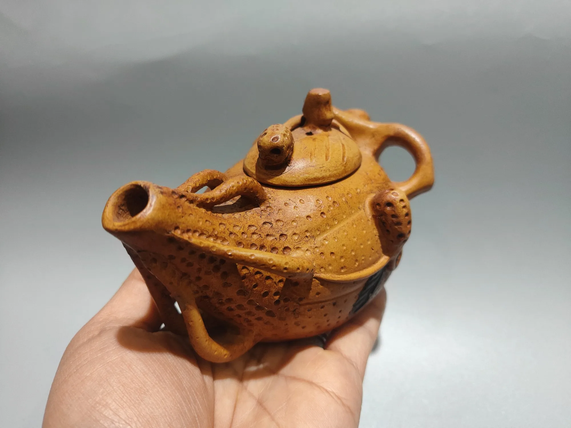 Yixing Purple Clay Teapot Buddha's Hand Pot melon vine lotus root Melon Leaf Pattern Pot Kettle Teapot Amass wealth Ornaments