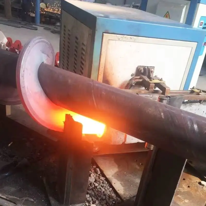 Équipement de chauffage par induction utilisé pour la forgeage et la trempe
