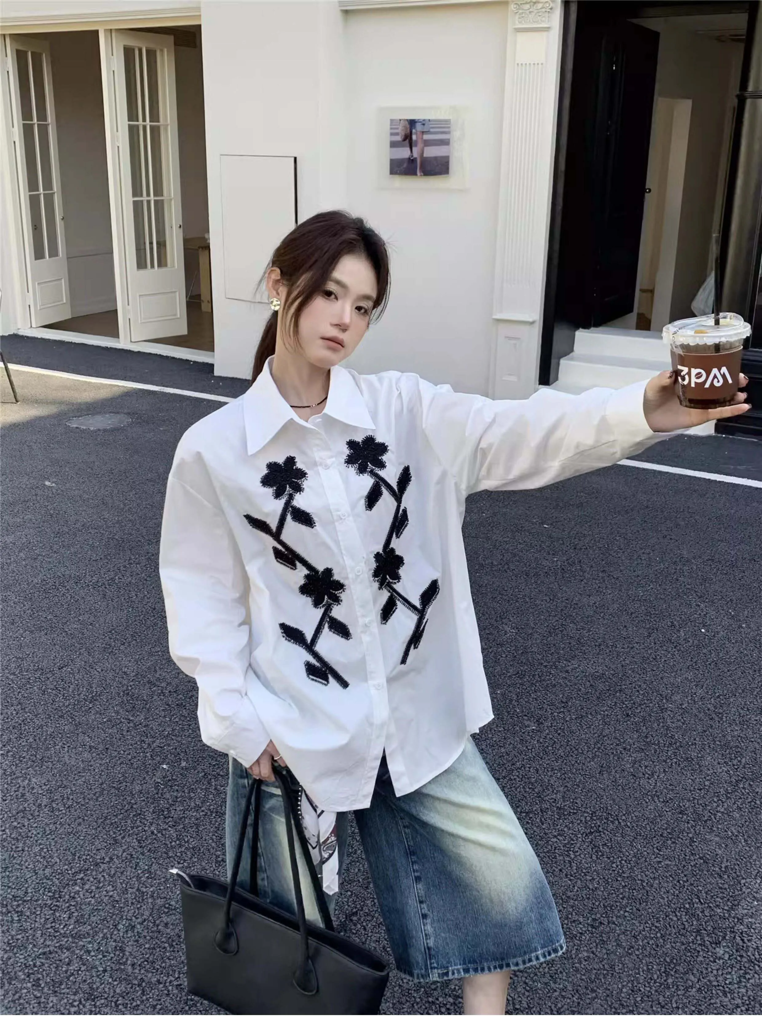 

Women Floral Embroidered White Shirt Loose Fit Oversized Blouse Elegant Chic Button Up Shirt Jacket Slimming Casual Fashion Top