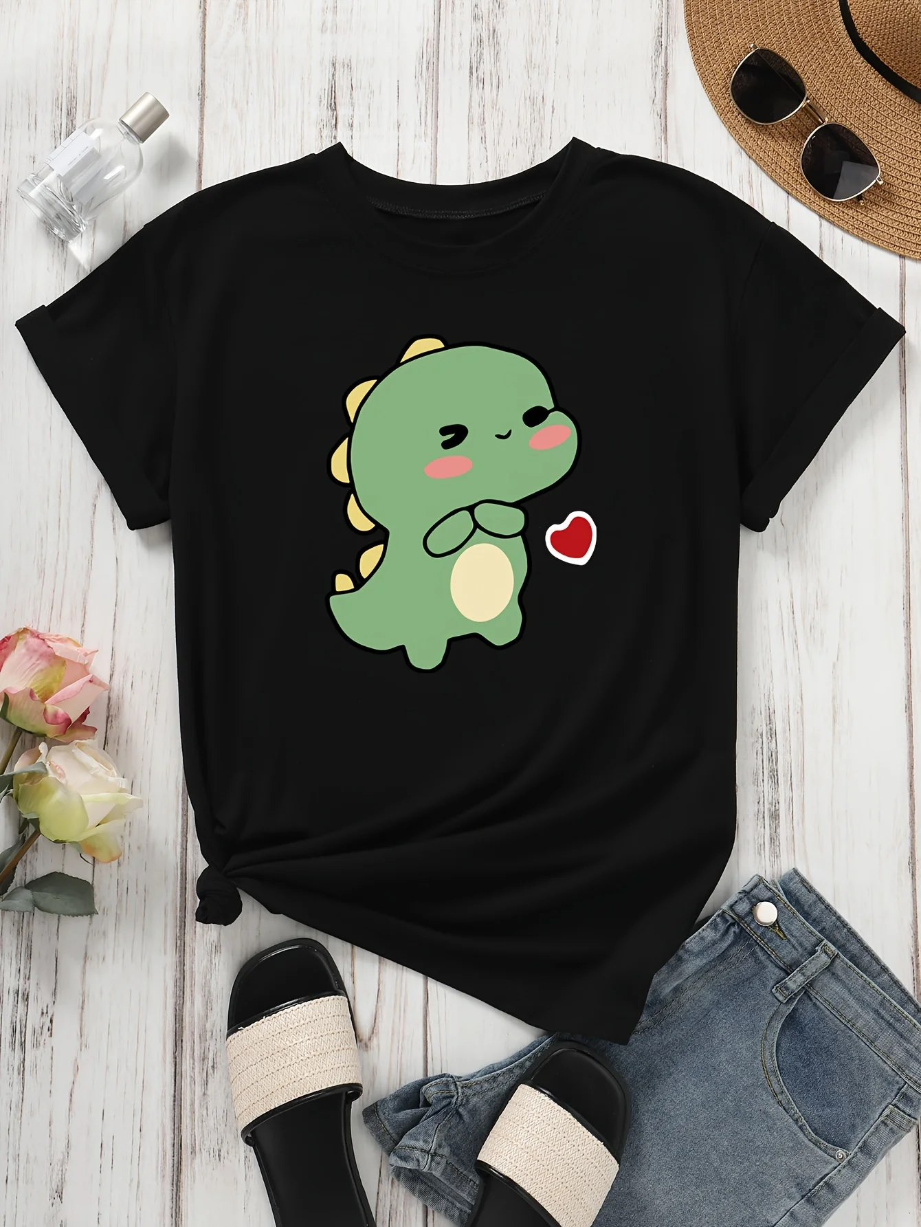 

Cute Dinosaur Heart Print T-Shirt for Women Casual Short Sleeve Crew Neck Top Tees Perfect for Summer Fall Machine Washable