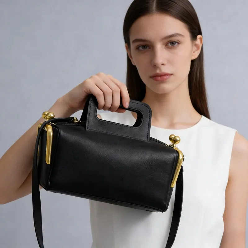 

New Fashion Designer Women's Two Clip Pillow Handbags Luxury High End Party Versatile Shoulder Bag 2026 Elegant TrendyTote Bag