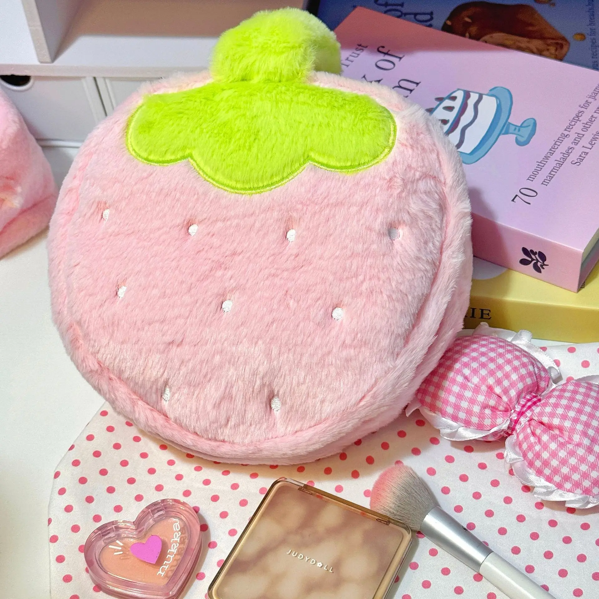 Strawberry Plush Cosmetic Bag Women Travel Wash Bag Handheld Large Capacity Skincare Organizer Cute Makeup Organizer Bags - view 5