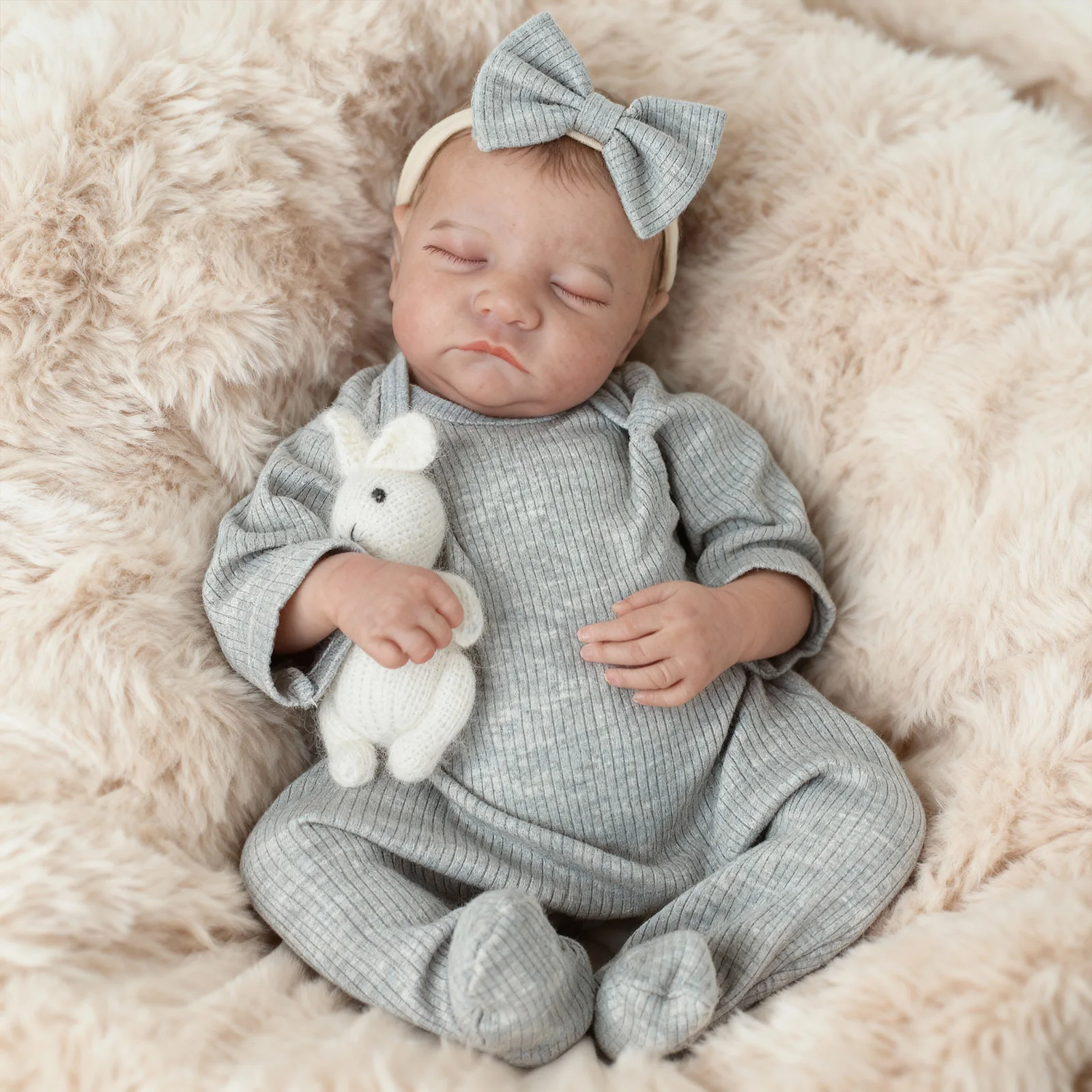 

Lifelike Reborn Baby Dolls-18 inch Sleeping Realistic Newborn Baby Dolls, Soft Cloth Body with Feeding Toy for Kids Age 3 +，Chri