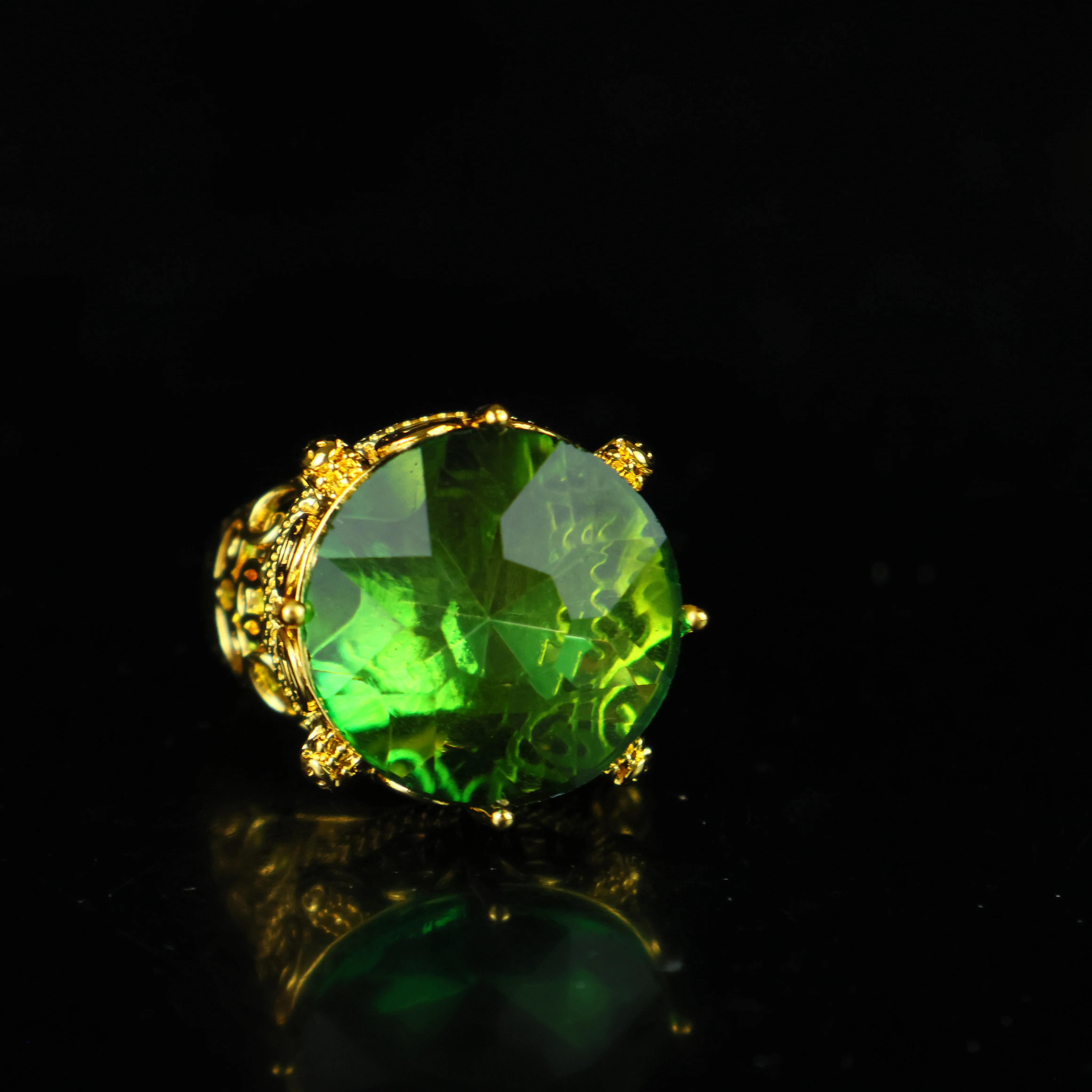 

9 Carat Pear Cut IGI Lab Grown Diamond Ring E F VVS 14k White Gold