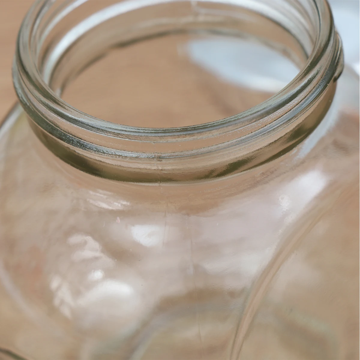 

1Pcs Glass Seasoning Bottle Transparent Round Condiment Bottle Screw-on Lid Food Grade Spice Container for Kitchen Dining Bbq